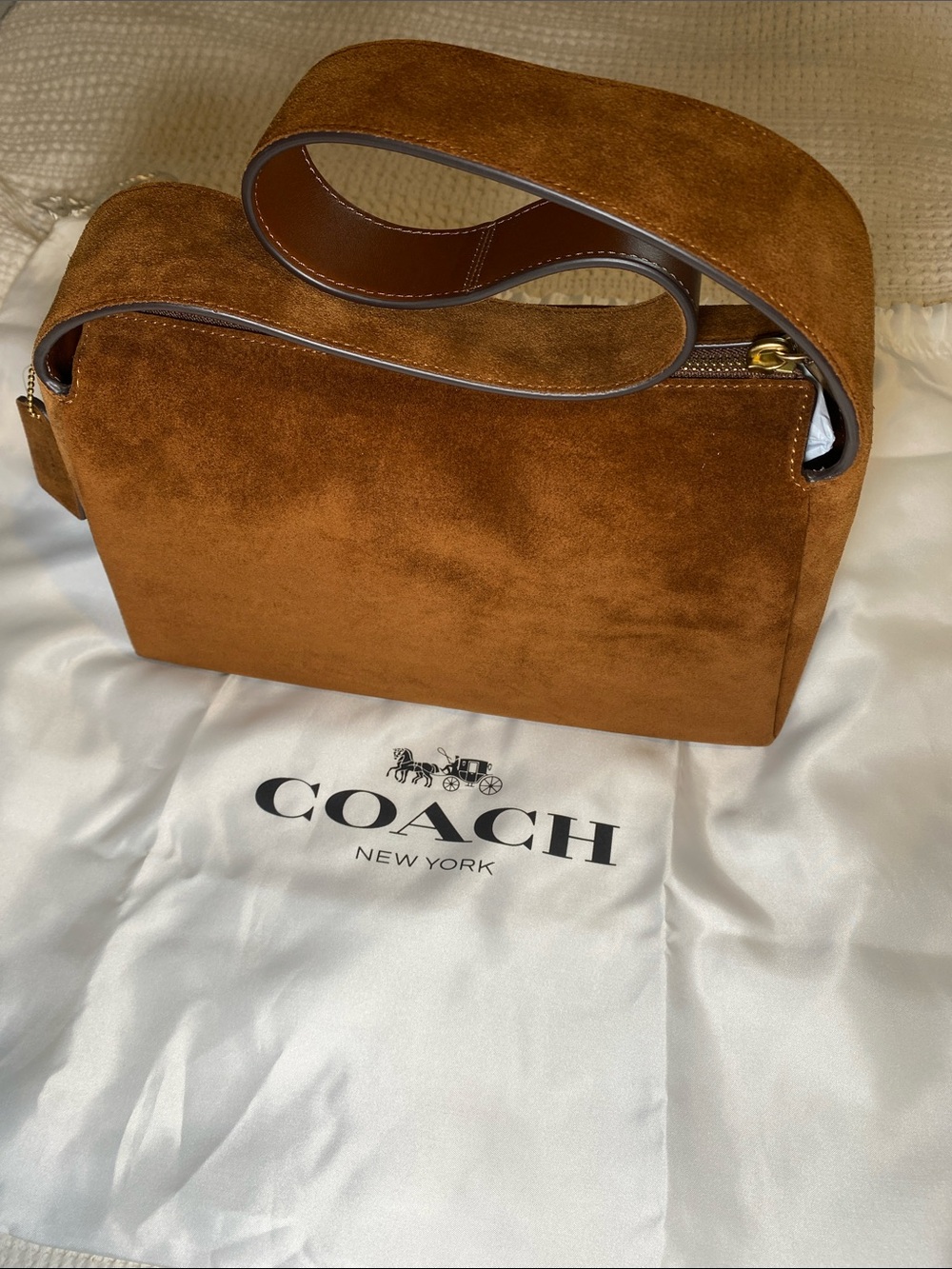 NWT Coach Suede Lola Shoulder Bag in Warm Brown Suede🐻 - Picture 2 of 14